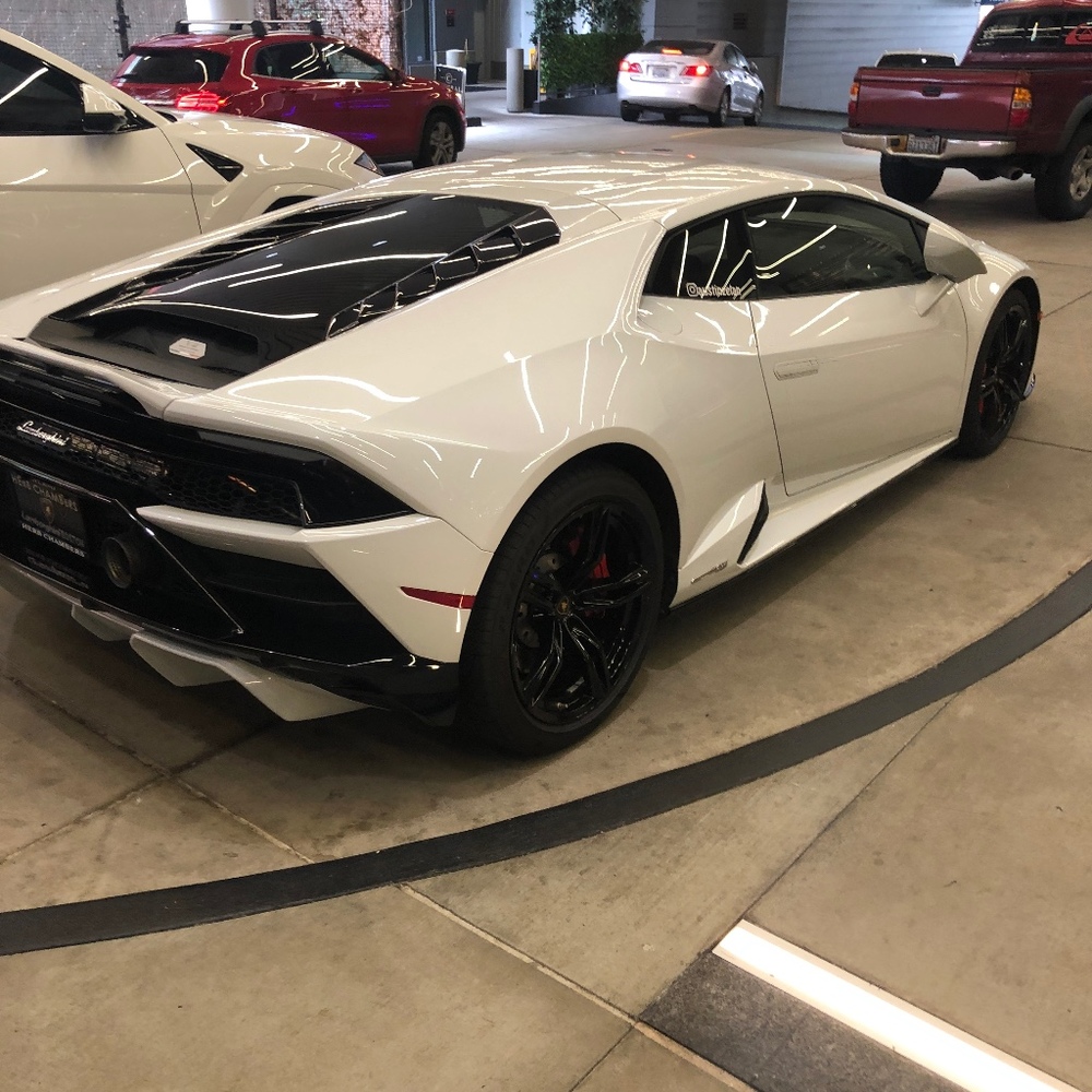 Meet your Posher, Posh